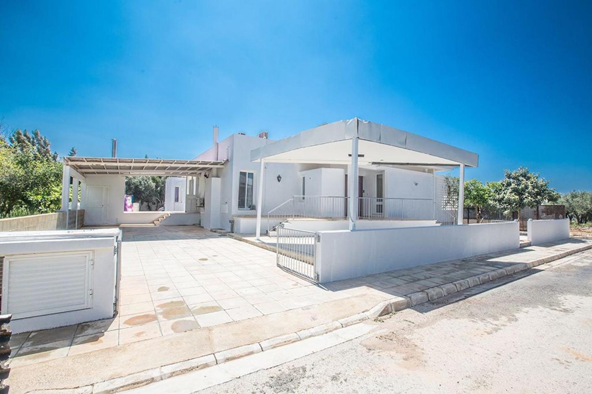 Mavris - Lovely 4 Bedroom With Private Pool In Villa *