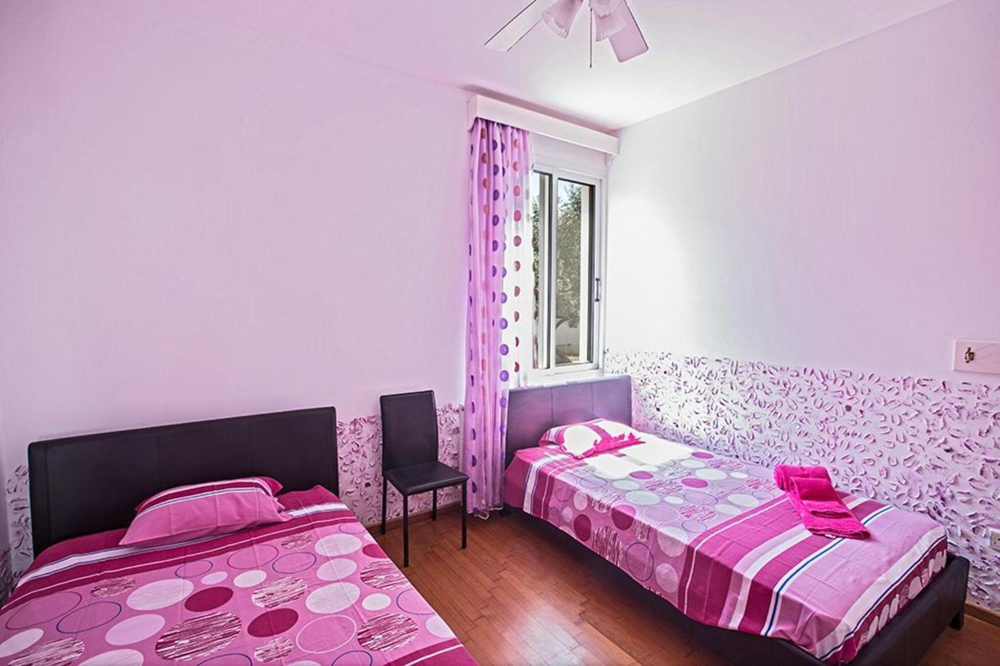 Mavris - Lovely 4 Bedroom With Private Pool In Villa Ayia Napa